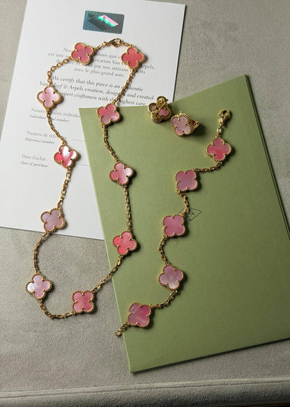 *Van Cleef & Arpels*  💚
* Full Set Pink with ChmpionGold (Alhambra)⬆️
* Necklace 10 Motifs , Earings 1 Motif & Bracelet 5 Motifs 
* ⁠↗️ *Super Master Quality ®️* 
For Price 👇 WTSP Text Zain 0568585901

Zain106
♥️♥️♥️