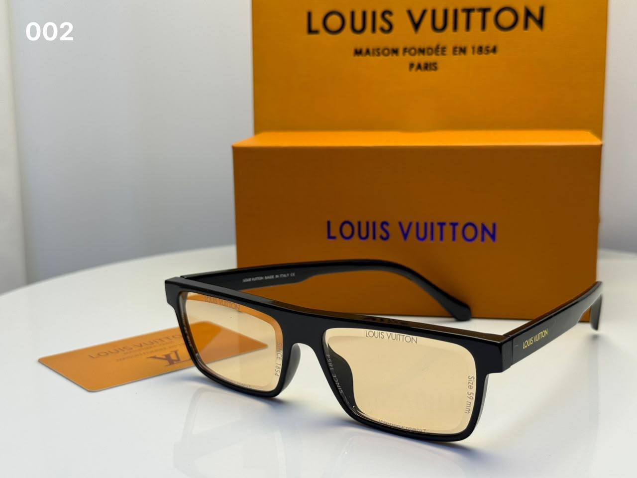LV
Sunglasses
65 dhs🇦🇪🇦🇪

Zain182
♥️♥️♥️