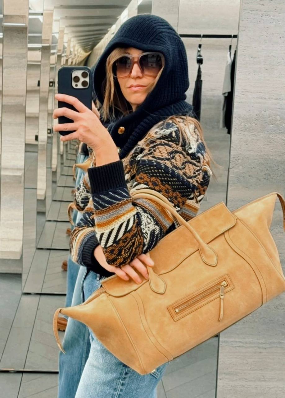 CELINE 
HIGH QUALITY NEW CAME 
135 dhs❤️

Zain39
♥️♥️♥️