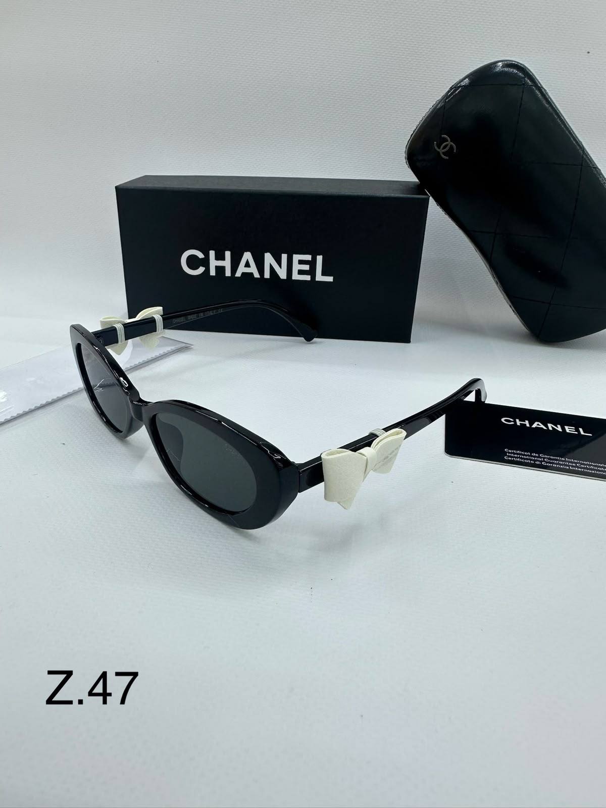 CHANEL
Sunglasses 💥
Copy 1️⃣ 
good quality 💯
With original boxes  🗃️ 
60 dhs✅

Zain216
♥️♥️♥️