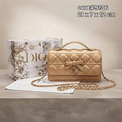 Dior
ᴍʏ ᴅɪᴏʀ ᴍɪɴɪ ʙᴀɢ
ᴅᴇᴄᴏʀᴀᴛɪᴠᴇ ʟᴇᴀᴛʜᴇʀ ʙᴏᴡ
ɪɴ ᴛᴏᴘ ʜᴀɴᴅʟᴇ ʙᴀɢ
ʟᴏɴɢ ᴄʜᴀɪɴ ʙᴇʟᴛ sᴛʀᴀᴘ
ɢᴏʟᴅ ʜᴀʀᴅᴡᴀʀᴇ
sɪᴢᴇ: 21 cm
ᴡɪᴛʜ BOX

90 dhs🇦🇪🇦🇪

Zain31
♥️♥️♥️