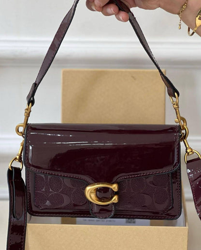 Coach

95 dhs❤️

size:20*13*5

with box
🎁🎁🎁

Zain07
♥️♥️♥️