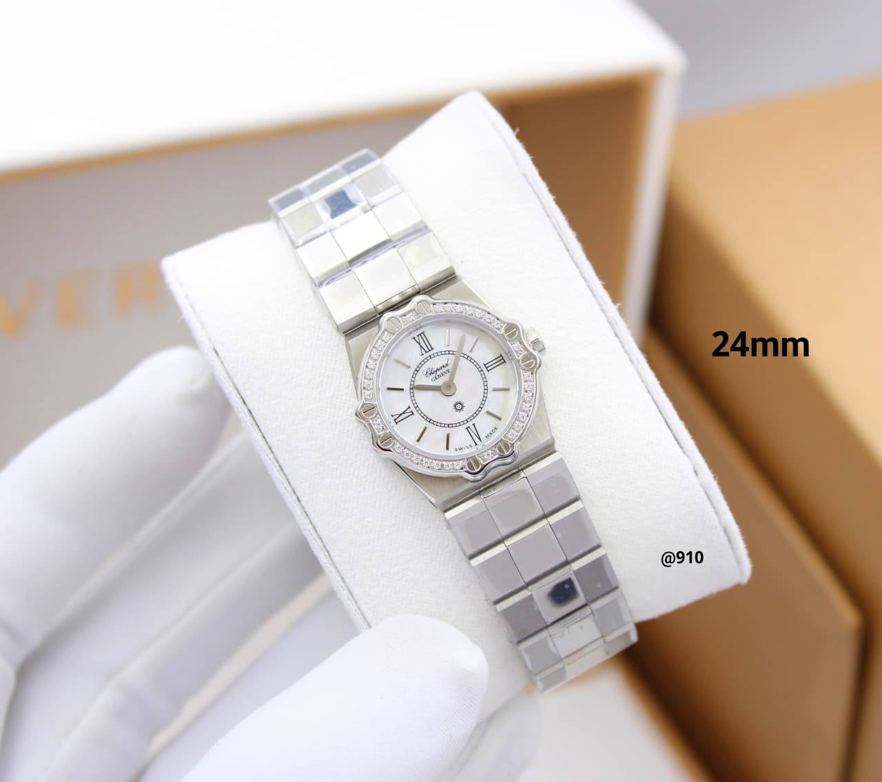 CHOPARD St. MORITZ WOMEN BATTERY 24MM

420 dhs✅

Zain58
♥️♥️♥️