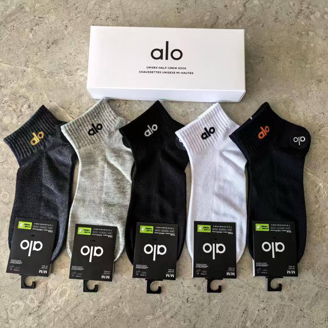 ALO 
5in 1 
30 dhs❣️

with box
🎁🎁🎁

Zain90
♥️♥️♥️