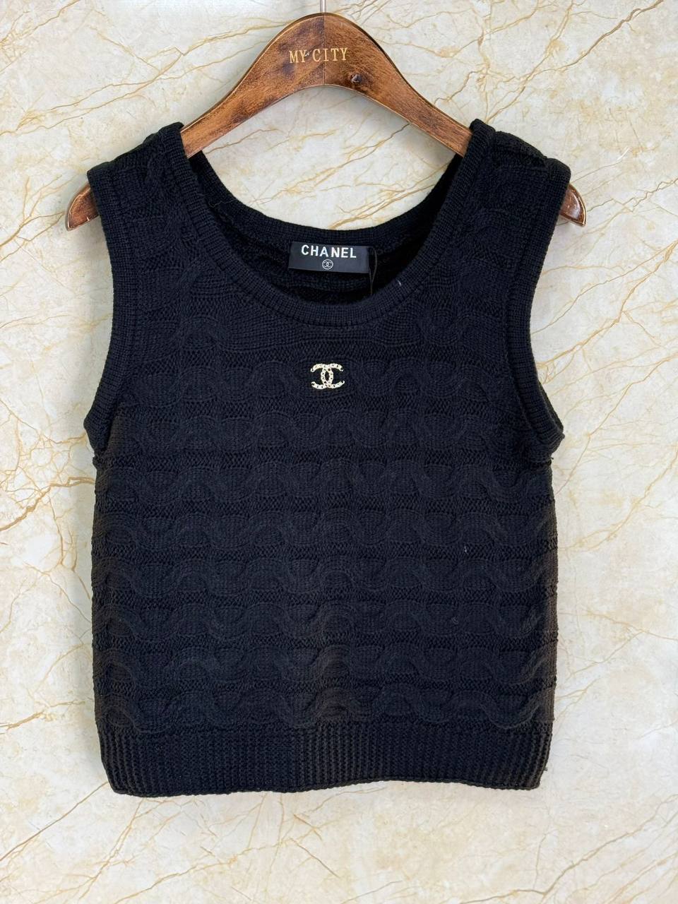 CHANEL
Women’s Top
Master Quality 
SML
230 dhs✅

Zain276
♥️♥️♥️