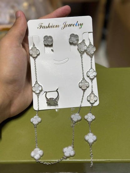 VCA set💥
*Stainless steel SET 💯*
Necklace ❤️‍🩹
Earring 🍁
Breslat ❣️
Ring 💍 free size
With normal boxes 📦 
And paper bag 🛍️
70 dhs🪙💕
With master box 🗃️ 
110 dhs🪙💕

Zain216
♥️♥️♥️