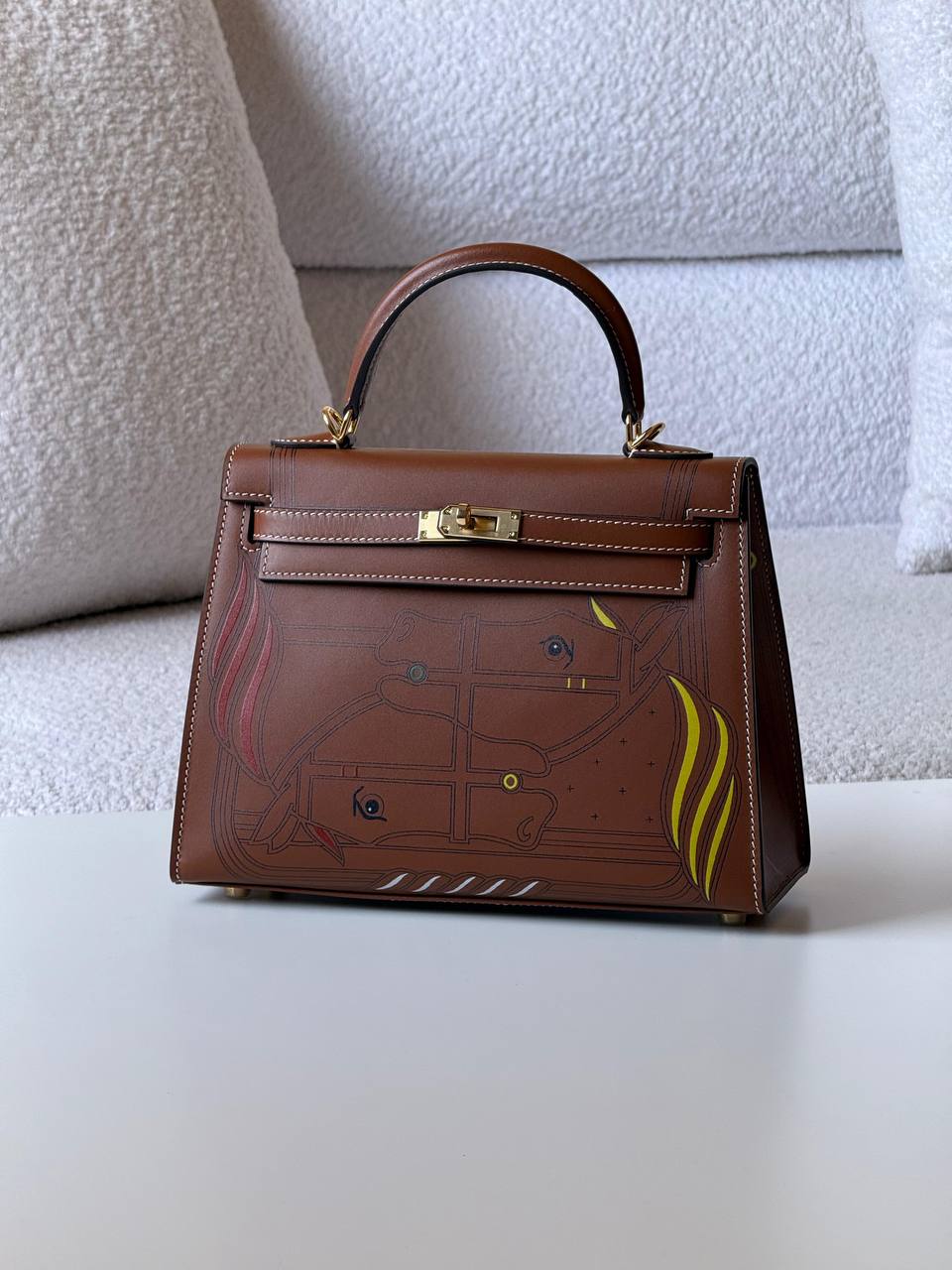 Hermes
 kelly 25cm💕master quality😍with box❤️
650 dhs✅

Zain52
♥️♥️♥️