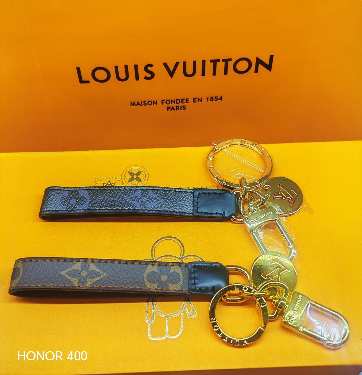 Key chain

80 dhs 

With good branded box
🎁🎁🎁

Zain122
♥️♥️♥️