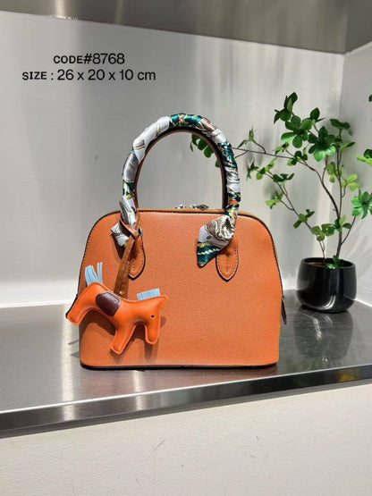 HERMES ʙᴏʟɪᴅᴇ
ᴍᴀᴛᴛᴇ ʟᴇᴀᴛʜᴇʀ ᴍᴀᴛᴇʀɪᴀʟ
ᴡɪᴛʜ ᴛᴡɪʟʟʏ 🎗️ & ʜᴏʀsᴇ ᴄʜᴀɪɴ 🎠
ɪᴛ ʜᴀs ʟᴏɴɢ ʙᴇʟᴛ sᴛʀᴀᴘ
sɪʟᴠᴇʀ ʜᴀʀᴅᴡᴀʀᴇ
sɪᴢᴇ: 26 cm
WITHOUT BOX

70 dhs🗽

Zain31
♥️♥️♥️
