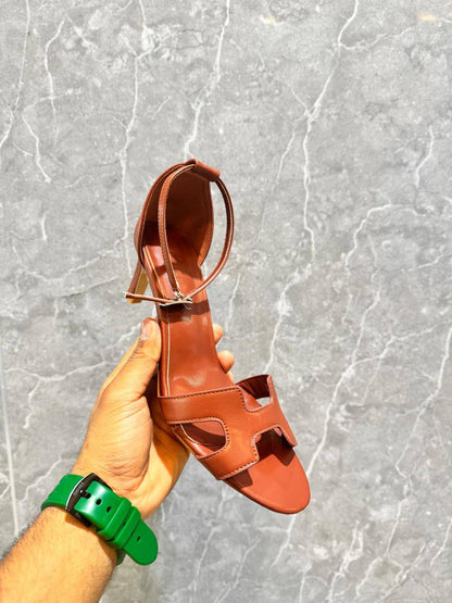 Hermes 
Size 36 to 41
110 dhs🪙💚

Zain21
♥️♥️♥️