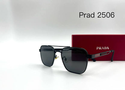 Prada 💥*
Sunglasses 🕶️ 
good quality 💯
With master box 🗃️ 
50 dhs✅

Zain273
♥️♥️♥️