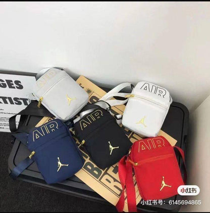Sport Bag
20 cm
30 dhs❣️

Zain17
♥️♥️♥️