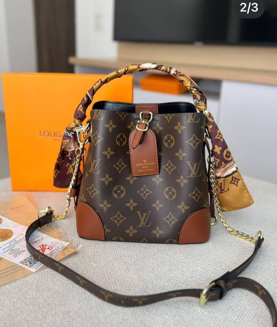 AVAILABLE
BAGS 
Fendi
Lv
Guccii

WITH BOX 🎁 
100 dhs🇦🇪🇦🇪


Zain169
♥️♥️♥️