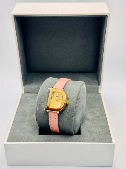 Dior Ladies
55 dhs✅

Zain08
♥️♥️♥️
