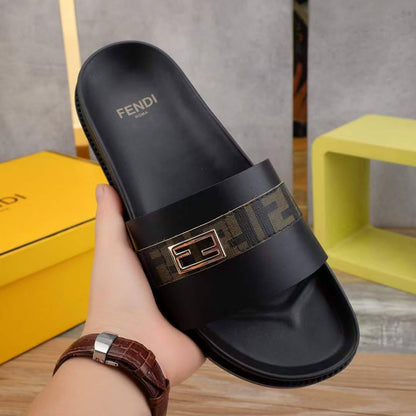 Fendi
high quality
Size 40-46 
170 dhs🪙🖤

Zain57
♥️♥️♥️