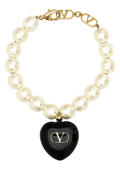 Valentino Set* 💕
Necklaces 
Earrings 
Bracelet 
Master quality 💐

*130* AED normal box 📦

Zain48
♥️♥️♥️