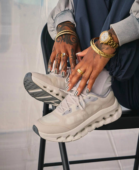 On Running Cloudtilt Remix Alloy Ivory, ,

Size 36-45 ,
240 dhs🇦🇪🇦🇪

Zain18
♥️♥️♥️