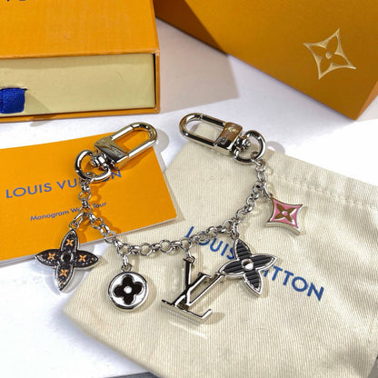 Key chain

55 dhs🇦🇪🇦🇪🇦🇪

Zain263
♥️♥️♥️