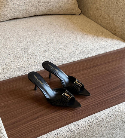 YSL

SuperMaster Quality 💯
480 dhs🇦🇪🇦🇪

Size: 36-41💥

Zain171
♥️♥️♥️