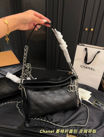 Chanel


Big 120 dhs
size 35×12×23cm


Small 110 dhs
size 30×11×20cm

Zain213
♥️♥️♥️