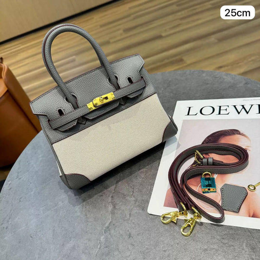 Hermes Birkin
Size : 25 *20 *13   cm
90 dhs🪙🖤

Zain115
♥️♥️♥️