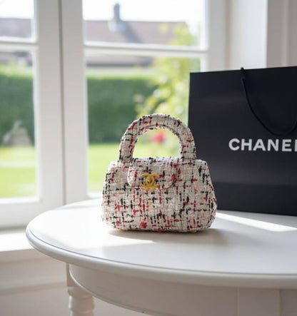 CHANEL ᴋᴇʟʟʏ
ᴛᴡᴇᴇᴅs ᴍᴀᴛᴇʀɪᴀʟ
ɢᴏʟᴅ ʜᴀʀᴅᴡᴀʀᴇ
ᴡɪᴛʜ ʟᴏɴɢ ᴄʜᴀɪɴ ʟᴇᴀᴛʜᴇʀ
sɪᴢᴇ : 19 cm
ᴡɪᴛʜ BOX
🎁🎁🎁

90 dhs🪙🌺

Zain31
♥️♥️♥️