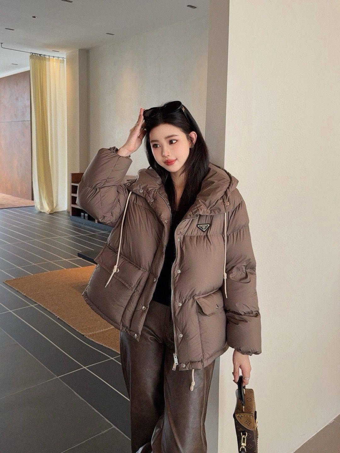 *New collections 💕💕     
330 dhs🪙🌨️
*good  quality  
*Sizes:S M L * 
*AVAILABL winter jacket

Zain231
♥️♥️♥️