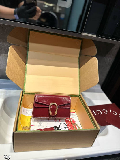 Gucci

230 dhs🇦🇪🇦🇪

Zain10
♥️♥️♥️