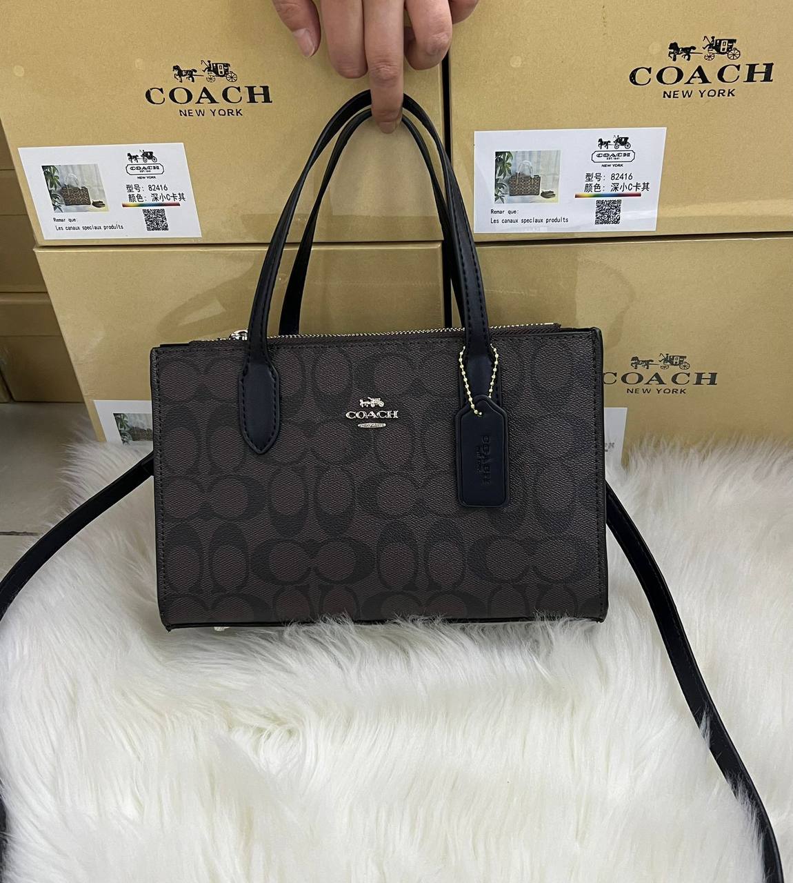 Coach 
115 dhs🪙🖤

With box 
🎁🎁🎁

Zain118
♥️♥️♥️
