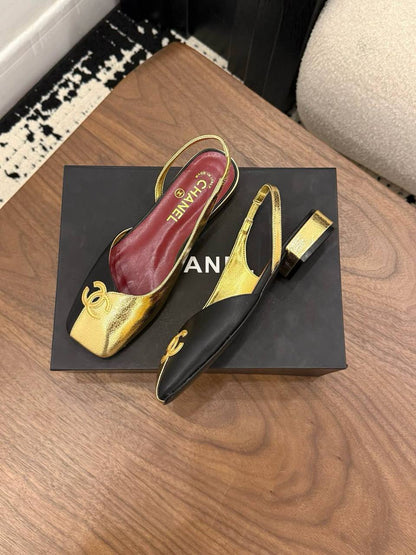 Chanel ❤️
*High quality*❤️
*size: 36 to 42*❤️
350 dhs✅

Zain119
♥️♥️♥️