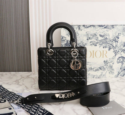 Dior
Master New
For Price 👇 WTSP Text Zain 0568585901

Zain192
♥️♥️♥️
