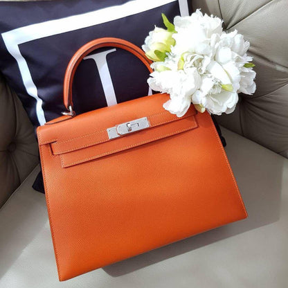 Hermes

115 dhs🌺

with box
🎁🎁🎁

size... 25* 20 cm 

Zain12
♥️♥️♥️