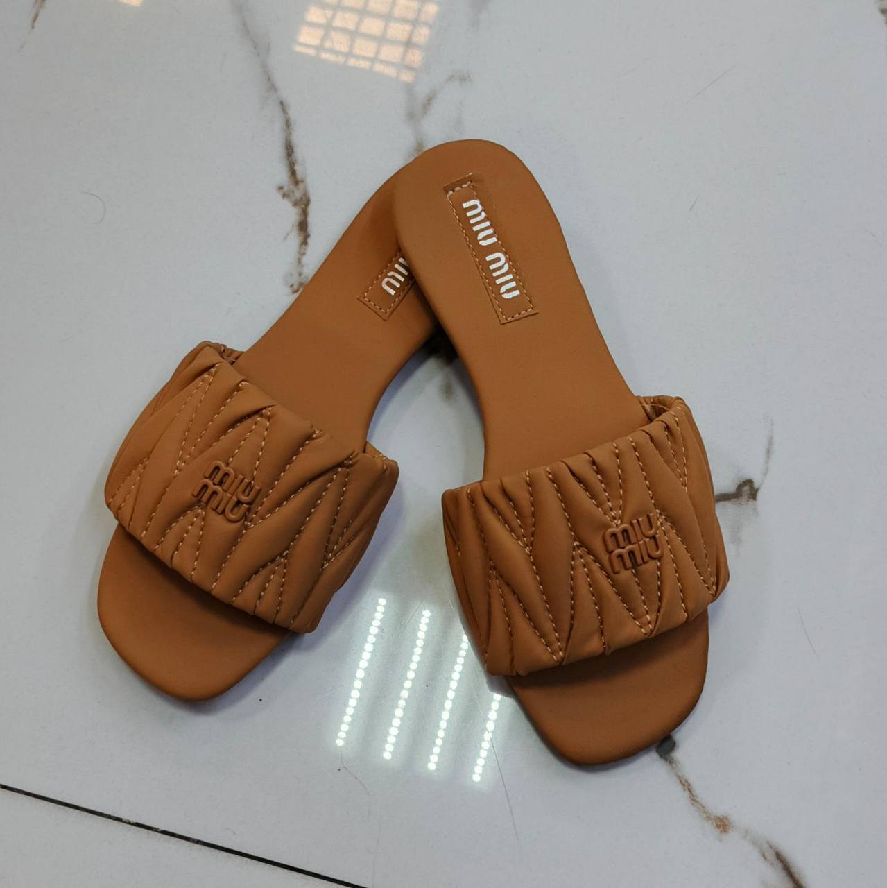 Miu Miu
60 dhs✅
Size 36-41

Zain232
♥️♥️♥️
