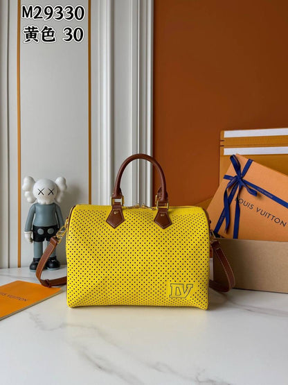 Lv Speedy 
Master🌺🌺
30cm
270 dhs✅

Zain114
♥️♥️♥️