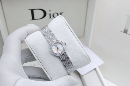 Dior 
230 dhs❣️
Mini Size 19mm
Master Quality

Zain33
♥️♥️♥️