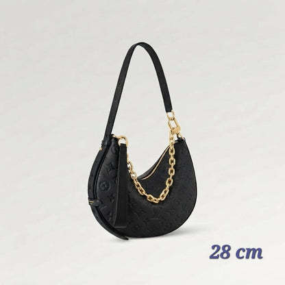 LV
Cookie BB bag
Monogram canvas 
Crescent moon shape
with contrast leather trim
Gold Chain Hardware
Size :28 cm
With BOX

100 dhs🇦🇪🇦🇪

Zain239
♥️♥️♥️