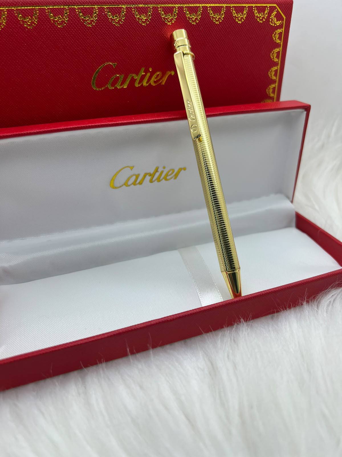 Cartier

Good quality 
55 dhs🇦🇪🇦🇪

Zain182
♥️♥️♥️
