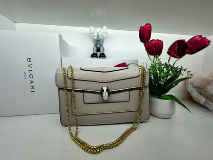 Bvlagri
100 dhs❣️
size:28*19*10
with box🌹
🎁🎁🎁

Zain07
♥️♥️♥️