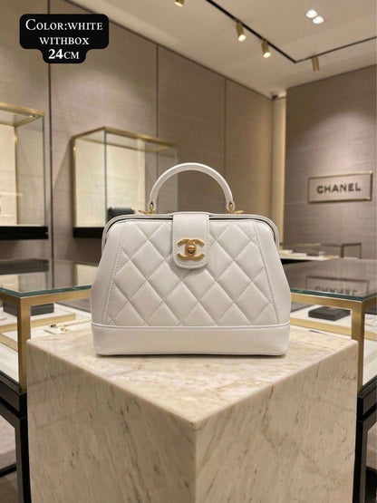 Chanel 𝟐𝟒ᴀ ᴅᴏᴄᴛᴏʀ ʙᴀɢ
Tᴏᴘ ʜᴀɴᴅʟᴇ ᴡɪᴛʜ ɢᴏʟᴅ ᴄʜᴀɪɴ

Withbox
🎁🎁🎁

Lᴀᴍʙsᴋɪɴ
Sɪᴢᴇ:𝟐𝟒ᴄᴍ
95 dhs✅

Zain56
♥️♥️♥️