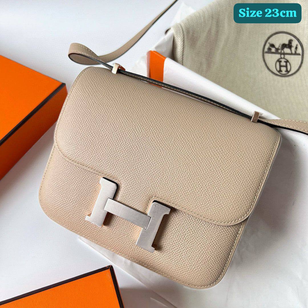 Hermes

Good quality 

with box🎁🎁🎁

100 dhs💓

Zain186
♥️♥️♥️