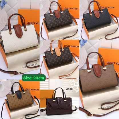 LV
Good quality 
Size 23*cm
100 dhs🇦🇪🇦🇪
With box 📦🔥🔥

Zain70
♥️♥️♥️