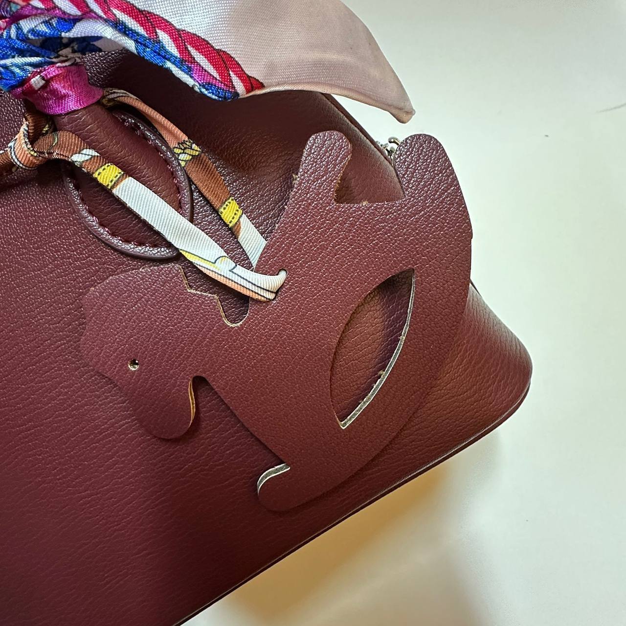 HERMES 
 GOOD QUALITY *


WITH BOX 
🎁🎁🎁

100 dhs✅

Zain39
♥️♥️♥️