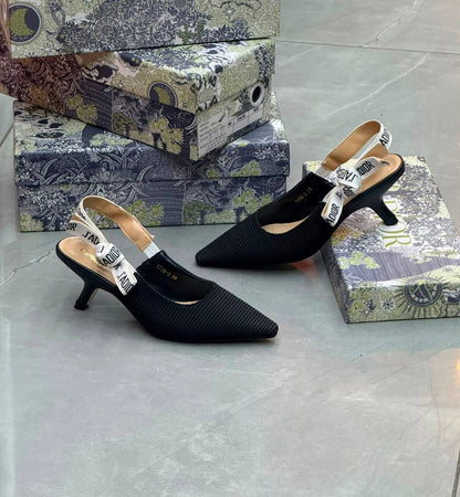 Dior 
100 dhs💓
Size  36. To. 41

Zain80
♥️♥️♥️