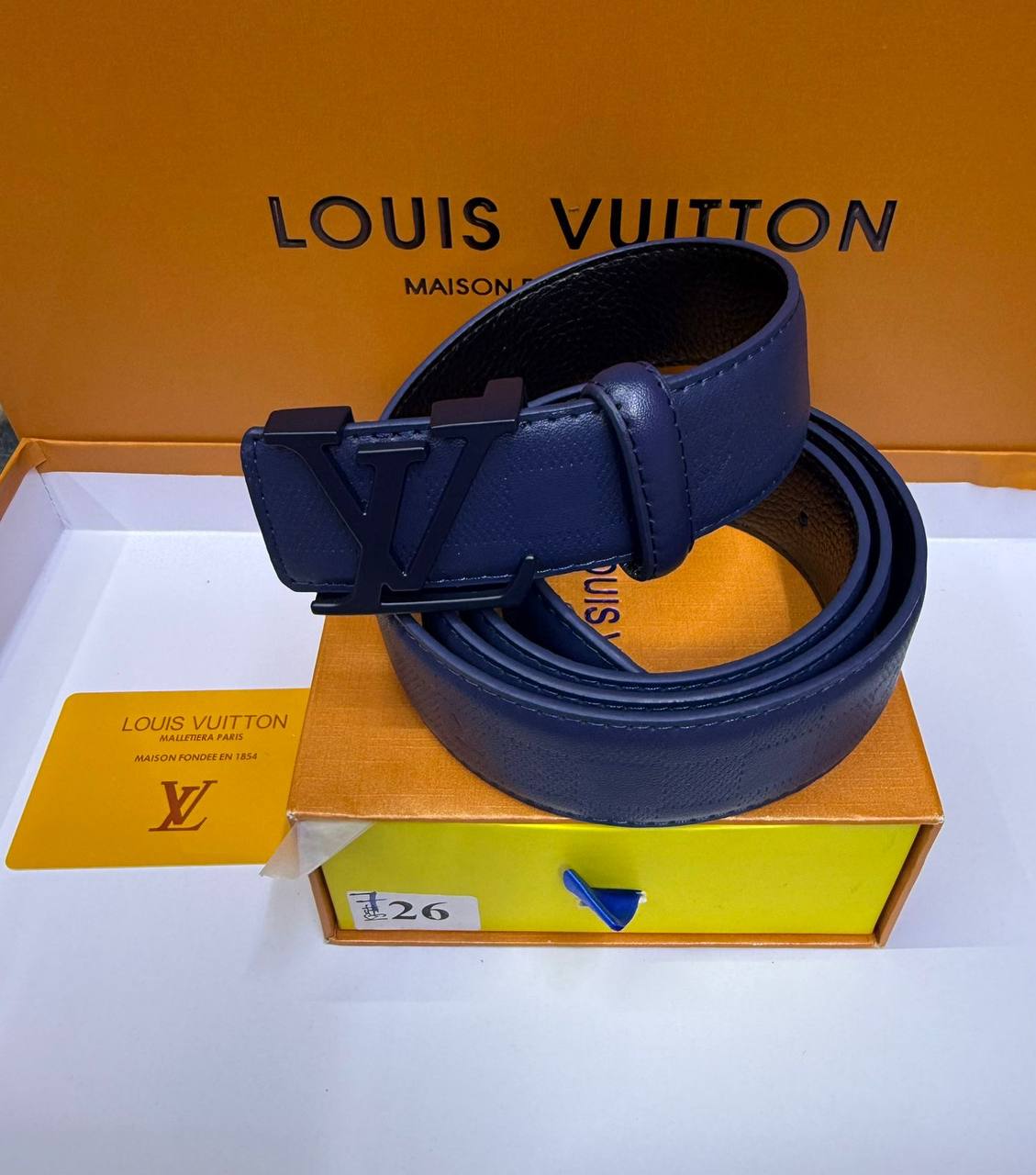 LV Belt

With box 
🎁🎁🎁

40 dhs🪙💕

Zain93
♥️♥️♥️