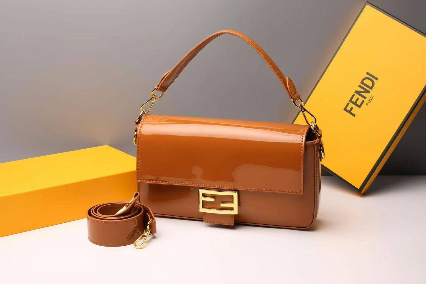 Fendi
Size 27*16*6 cm

85 dhs👑
with box
🎁🎁🎁

Zain115
♥️♥️♥️