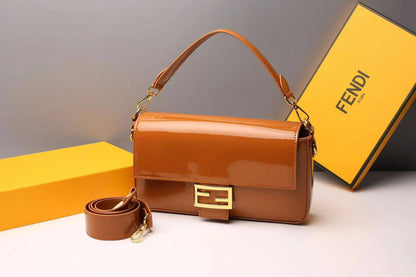 Fendi
Size 27*16*6 cm

85 dhs👑
with box
🎁🎁🎁

Zain115
♥️♥️♥️