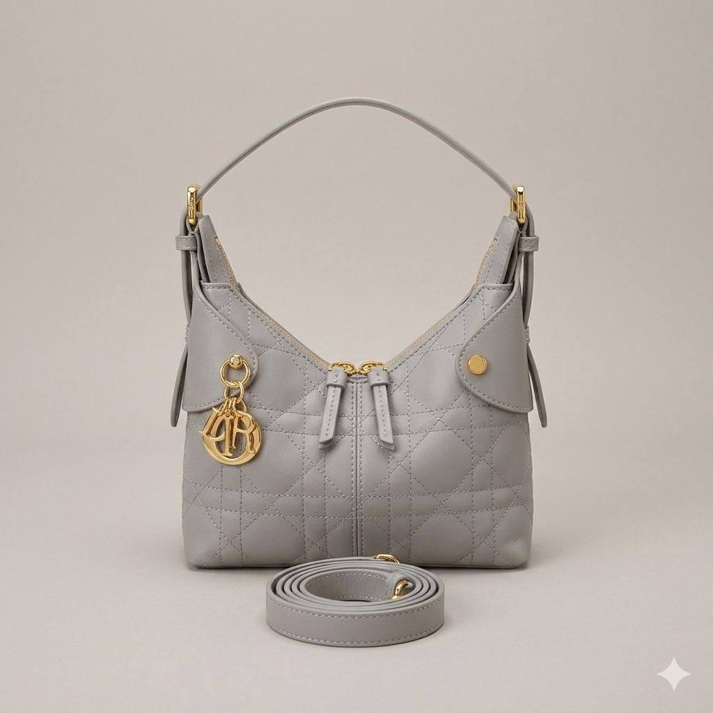CHRISTIAN DIOR
Voyage HOBO Bag
Made of Crinkled Calfskin
Gold metal Charms
With Long belt strap
NO BOX
Size: 27 cm


105 dhs🇦🇪🇦🇪🇦🇪

Zain239
♥️♥️♥️
