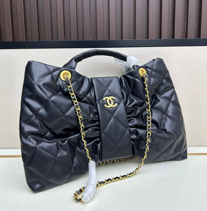 CHANEL 
COPY ONE 
150 dhs✅

Zain295
♥️♥️♥️