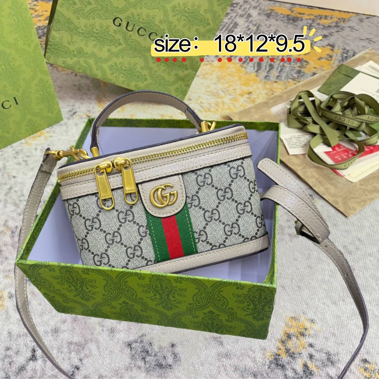 Gucci
✨✨NEW ✨✨
95 dhs🪙🌨️

with box
🎁🎁🎁

Zain38
♥️♥️♥️