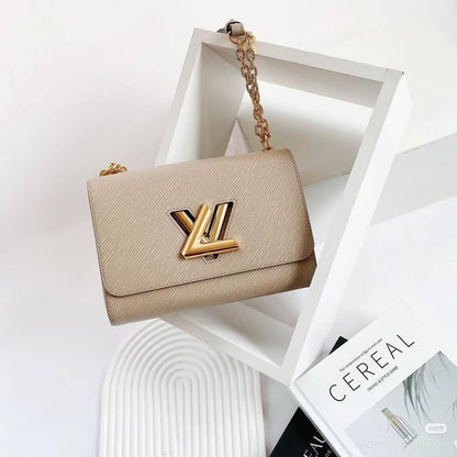 LV
Master🌺
320 dhs✅

Zain10
♥️♥️♥️